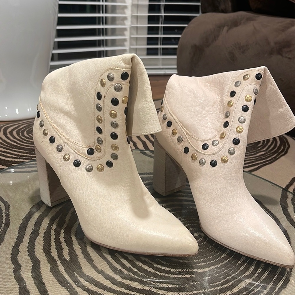 These boots are brand new